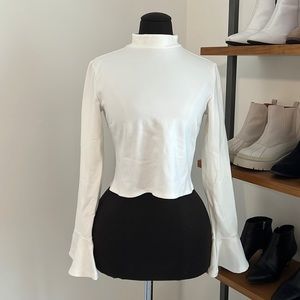 Forever 21 Contemporary White Cropped Top W/ Sleeve Detail | Size L